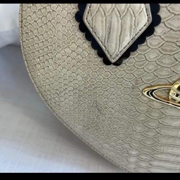 Vivienne Westwood Anglomania Heart bag, black wallet and dustbag - Picture 10 of 11